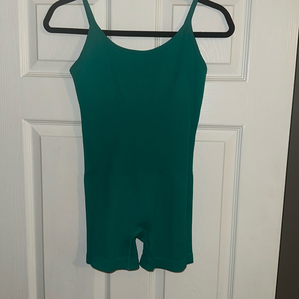 Ribbed body suit sz M